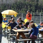 Dictée du Tour lue par Pierre Vaultier dans la cour de l'école de Saint-Chaffrey