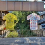 Le pont-levis aux couleurs du Tour